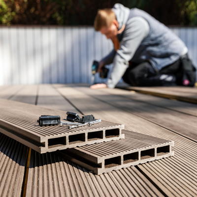 Pose de lame de bois pour terrasses extérieurs